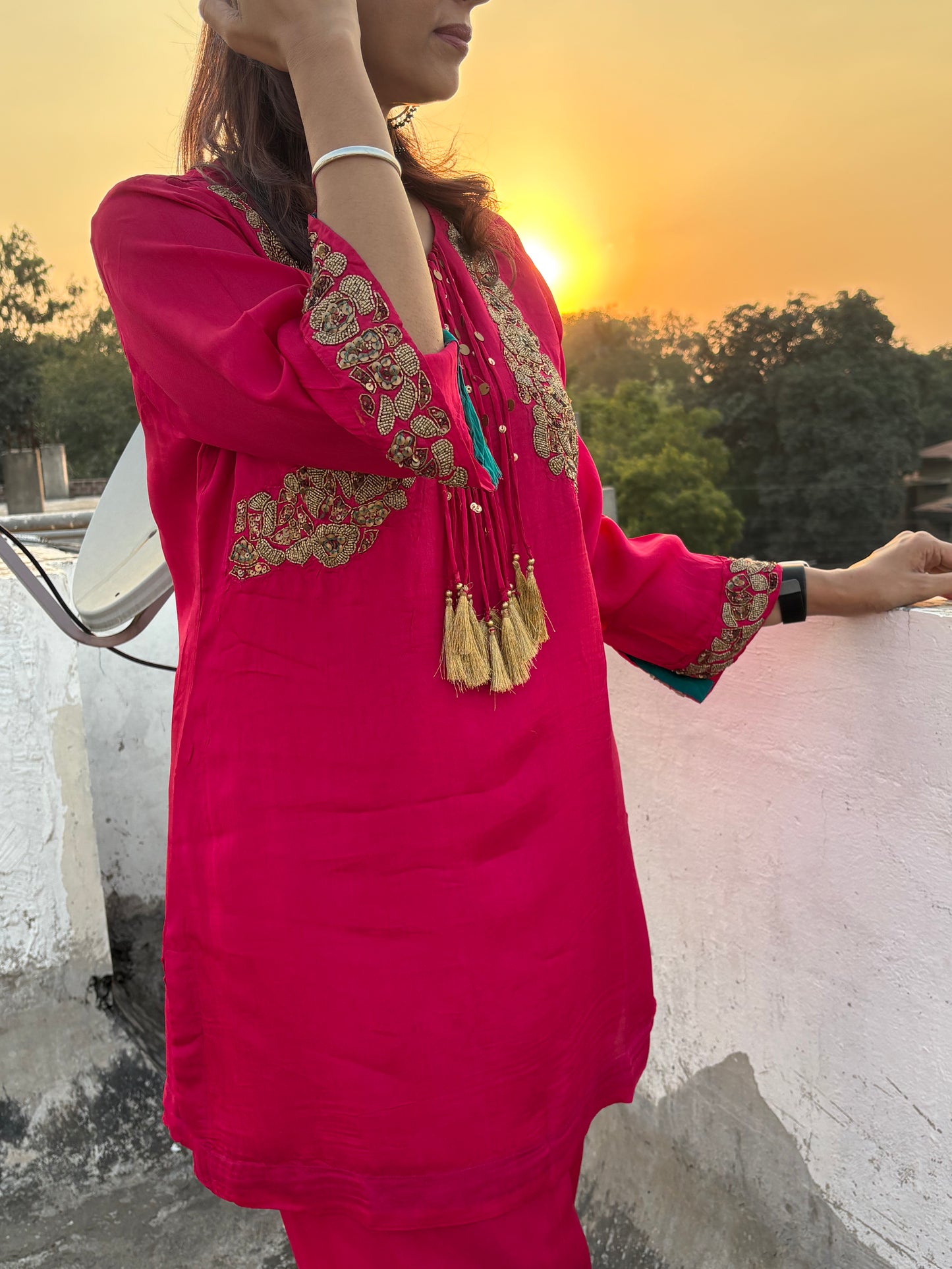 Fuchsia Pink Elegance – Pure Crepe Salwar Suit